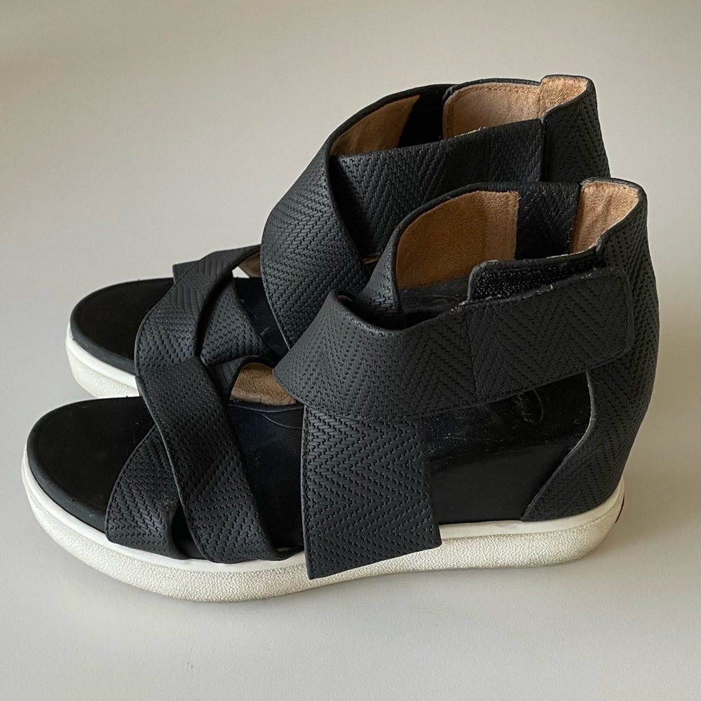Dr. Scholls wedge sandals